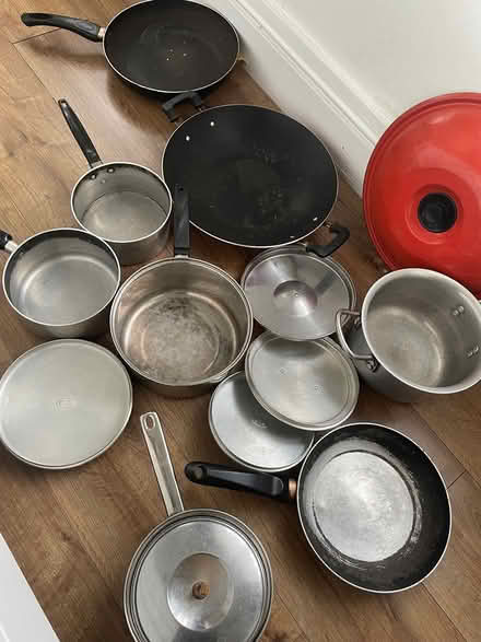 Photo of free pans and pot (Bushey) #2