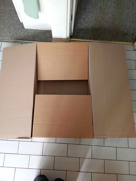 Photo of free Large cardboard box (Cowley Oxford) #1