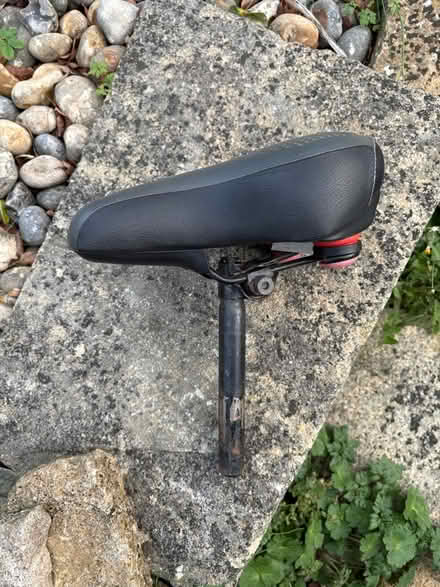 Photo of free Padded Bicycle seat (Stroud GL5 -top of town) #2