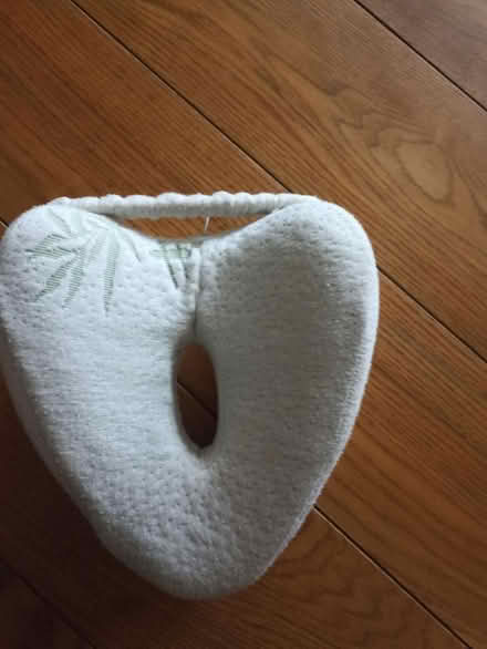 Photo of free Knee support cushion (Romford RM1) #1