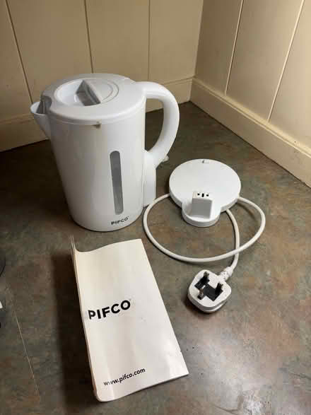 Photo of free Electric kettle (Puckeridge SG11) #1