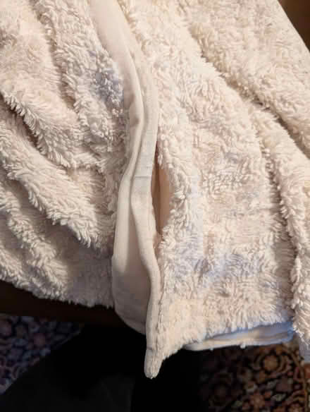 Photo of free Throw blanket that needs repair (Lakeview, close to Bayshore) #2