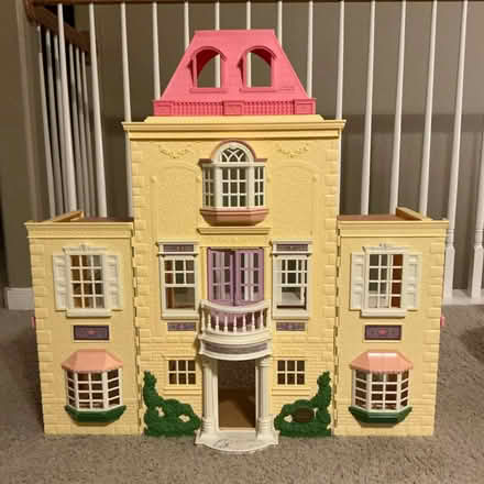 Photo of free Vintage Fisher Price Doll House (Spring) #2