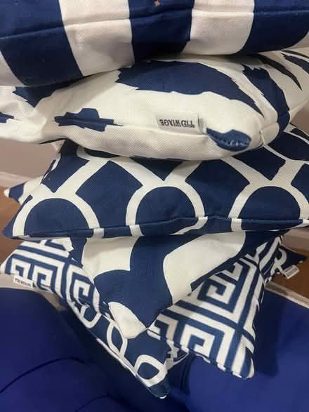 Photo of free Nearly new garden cushions (Slade green erith kent DA8) #2