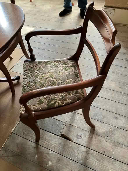 Photo of free Dining room table & chairs (Winchmore Hill N21) #2