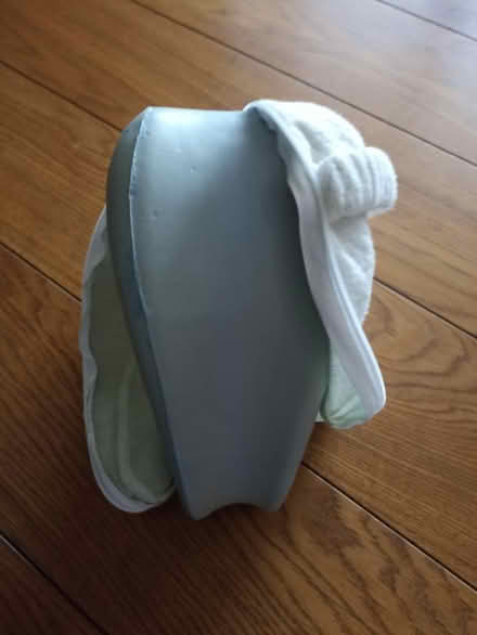 Photo of free Knee support cushion (Romford RM1) #3