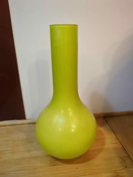 Photo of free Yellow vase (South Croydon) #1
