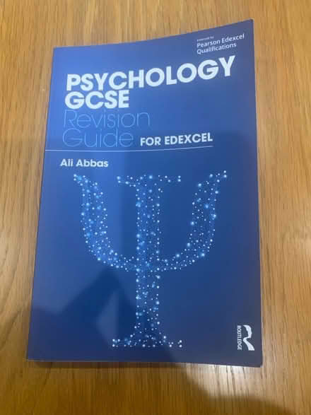 Photo of free GCSE psychology revision book (Pagham PO21) #1