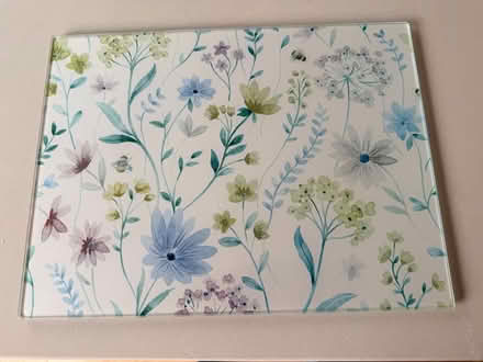 Photo of free Glass chopping board (GL20) #1