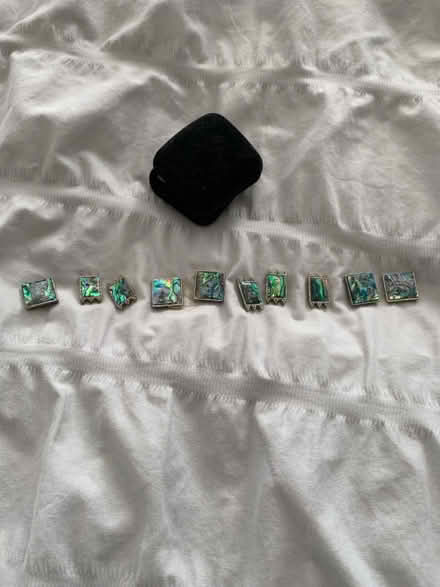 Photo of free Broken jewellery (M32) #2