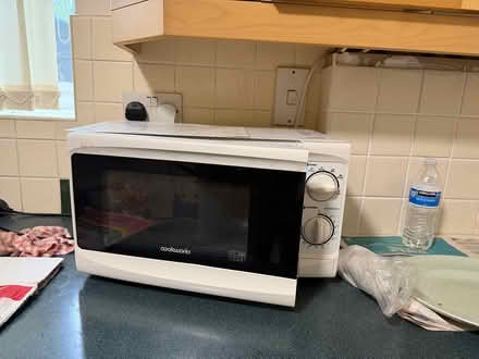 Photo of free Microwave (Alfreton de55 2he) #1