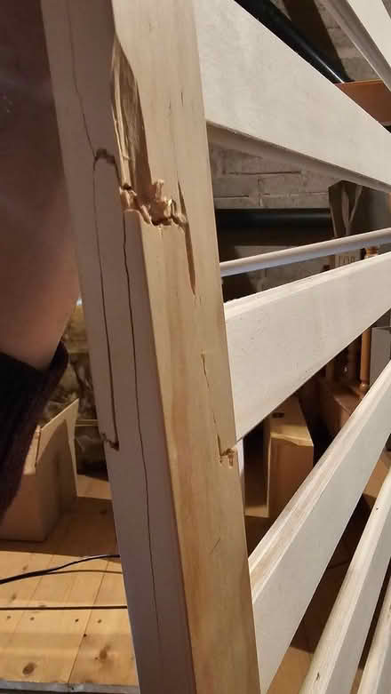 Photo of free Baby Crib (needs a small repair) (Sandymount) #2