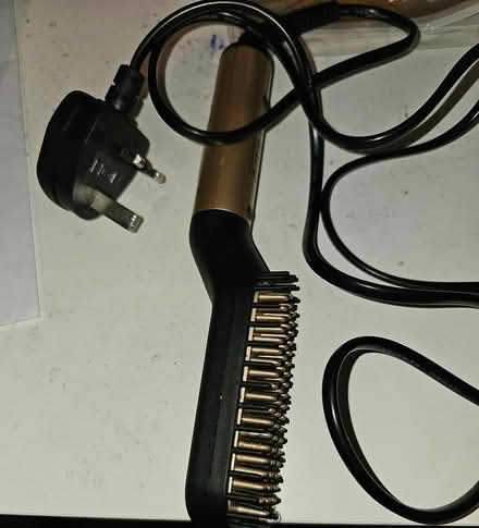 Photo of free Mens beard straightener/Hot comb (Ilford, IG1) #2