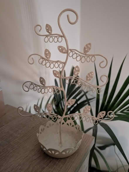 Photo of free Jewellery stand (Abingdon, OX14 3TD) #3