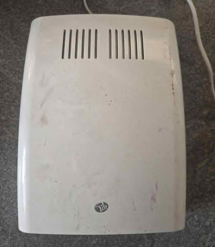 Photo of free UV lamp (Guildford GU1) #1