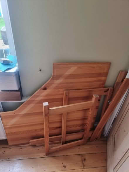 Photo of free Pine corner desk (headington OX3) #1