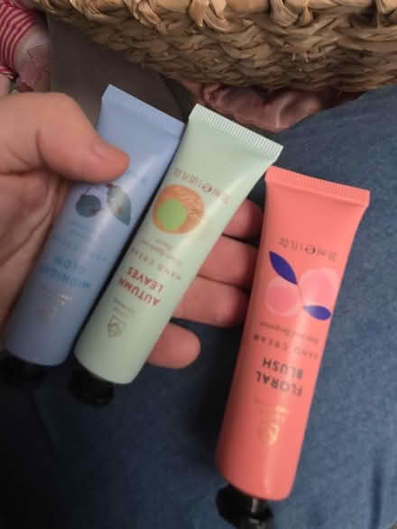 Photo of free Bag of things (Westfield S20) #1