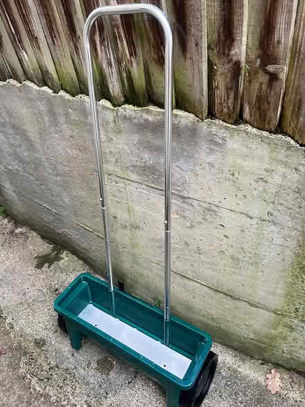 Photo of free Seed/fertilizer spreader (BR6) #1