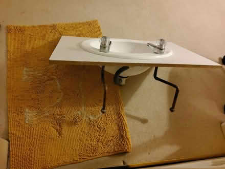 Photo of free Small vanity sink (Bexhill on Sea) #2