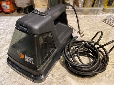 Photo of free Black & Decker wallpaper steamer (Welling DA16) #1