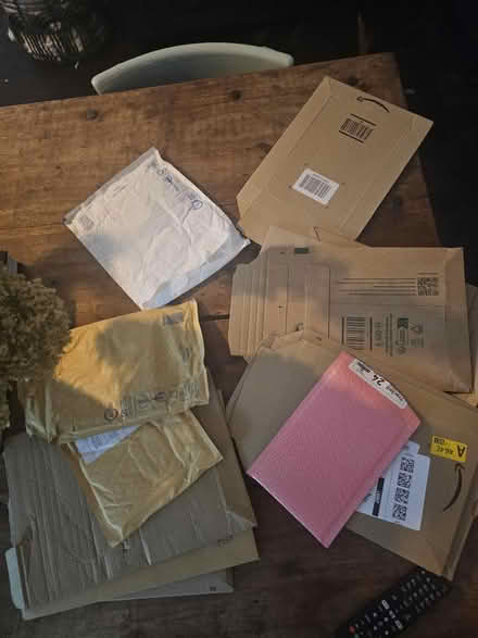 Photo of free Packaging for post (SW8) #1