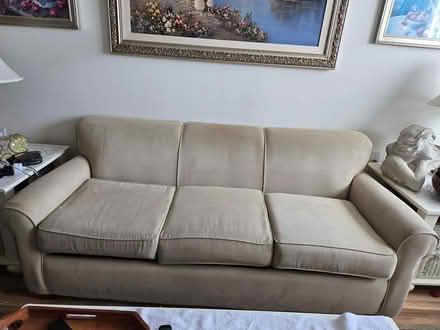 Photo of free Sofa bed (Kings Crossing Blvd. 20841) #4