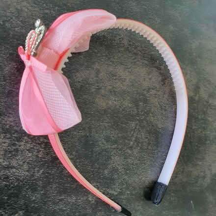 Photo of free Hair band for girls (Mount Faber) #2