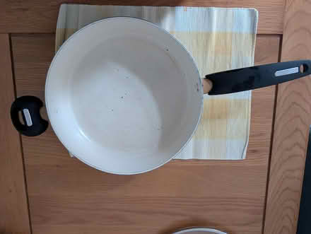 Photo of free Ceramic pan - large (S11 near Endcliffe park) #1