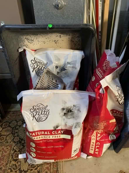 Photo of free Three bags cat sand trays scoopers (2520 NW Pinehurst McMinnville) #1