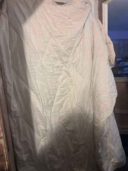 Photo of free King size all seasons duvet (Trinity Frome) #2