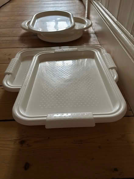 Photo of free Sets of three white plastic trays (Summertown OX2) #1