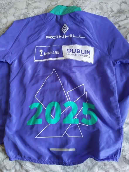 Photo of free 2025 Dublin marathon tshirt jacket (Balbriggan) #4
