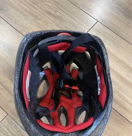 Photo of free Child’s Bike Helmet (Horndon SS17) #4