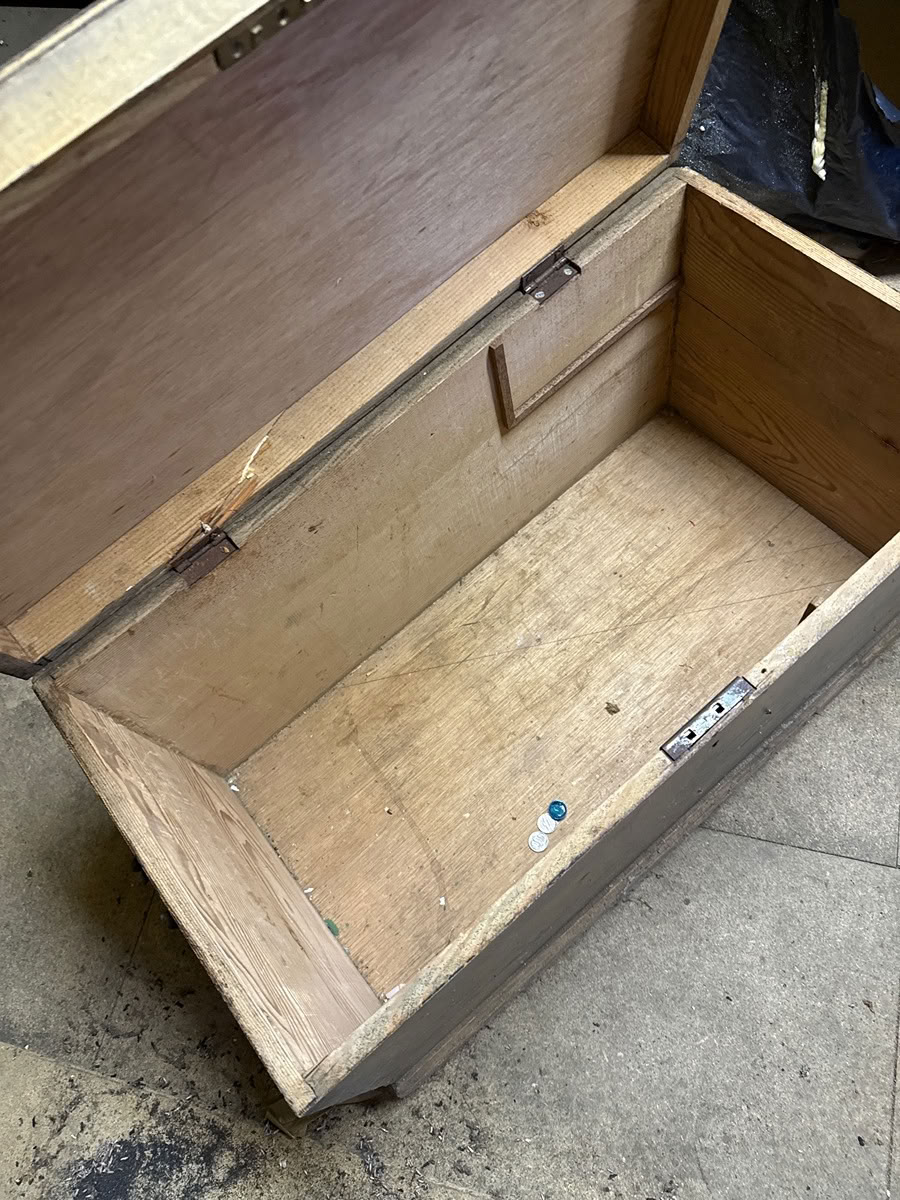 Free: Wooden box (Poole BH14) - Poole Freegle