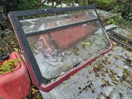 Photo of free Narrowboat windows for restoring (Redwith SY10) #1