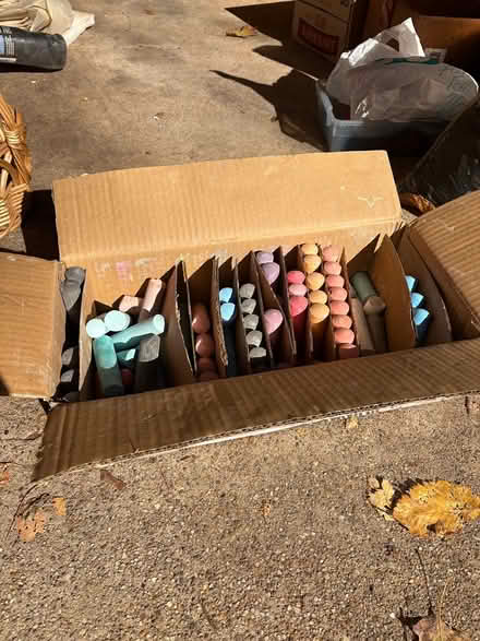 Photo of free Sidewalk chalk (Tenleytown (DC)) #1