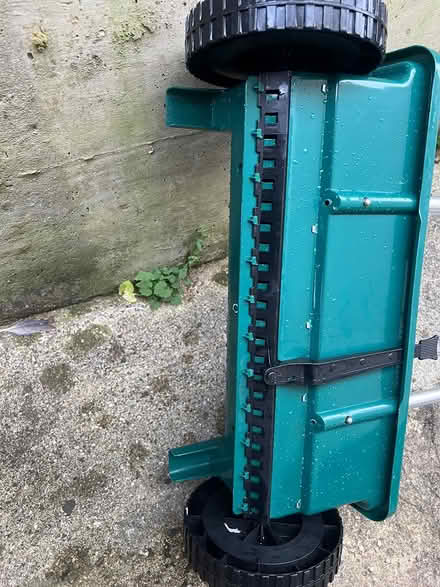 Photo of free Seed/fertilizer spreader (BR6) #3