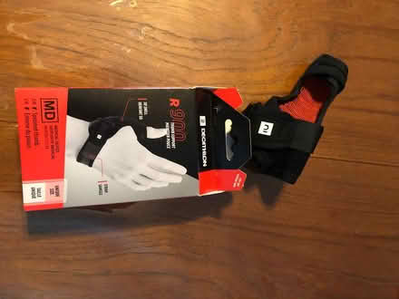 Photo of free Right thumb brace (Carlington/Civic Hospital) #1