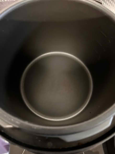 Photo of free crioc pot (LU2) #4