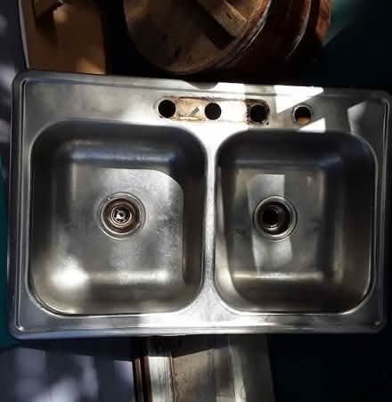 Photo of free kitchen sink (Ballard) #1
