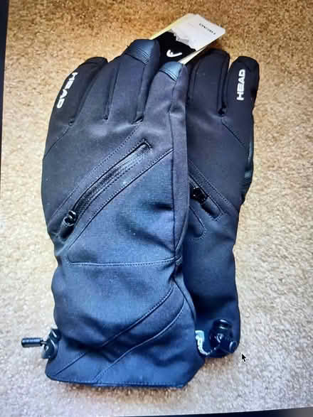 Photo of Ski or snowboarding Men’s gloves (149 Southern Heights Blvd, SR) #1