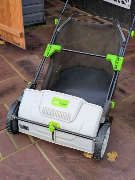 Photo of free Garden Force Leaf Chief - Push Leaf and Grass Collector (Bedwell SG1) #2