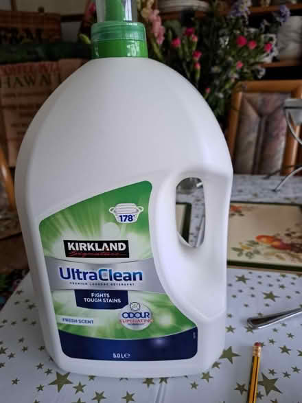 Photo of free Empty 5 litre plastic container (Farnborough GU14) #1