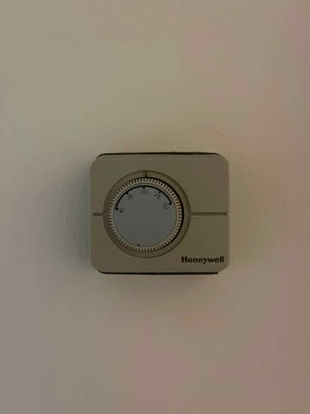 Photo of any room thermostats (Isleworth TW7) #1