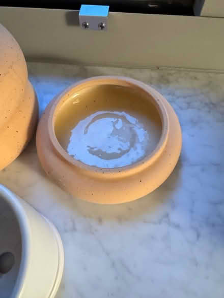 Photo of free 4 Plant Pots (Midtown East) #3