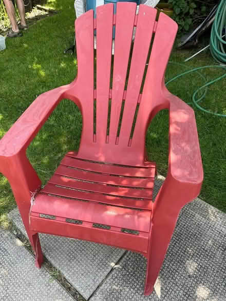 Photo of free Adirondack chair (Orléans) #1