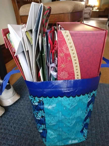 Photo of free Holiday gift boxes and bags (Hill East DC) #1