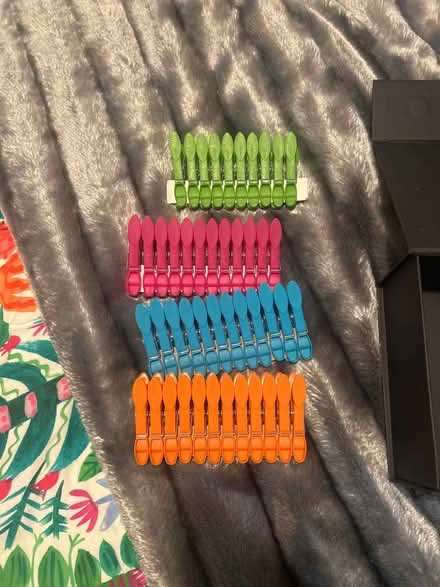 Photo of free Clothes washing pegs (Park street st albans AL2) #1