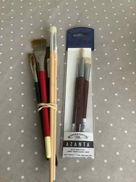 Photo of free Artists paintbrushes (Warwick CV34) #1