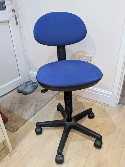 Photo of free Swivel Office Chair in Blue Fabric (Southport PR9) #1